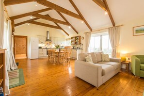 Living area - Willows at Pollaughan (Truro)
