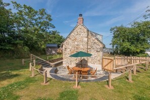 Property grounds - Whim Cottage (Falmouth)