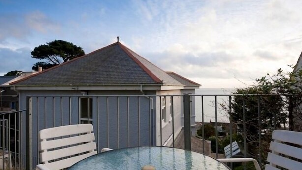 Balcony - Upper Tresulian (Truro)