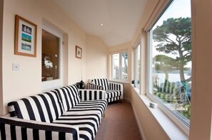 2 bedrooms, free cots/infant beds, free WiFi