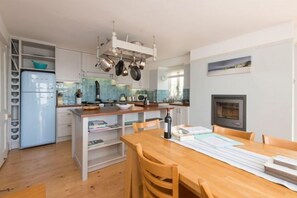 Highchair - Watersend House (Newquay)