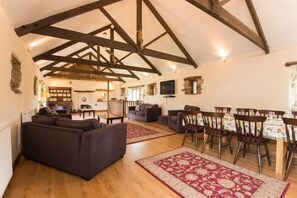 Living area - Winnow Barn (Liskeard)