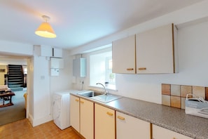 Dishwasher, cookware/dishes/utensils