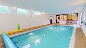 Indoor pool - Tretawn Farmhouse (Bodmin)