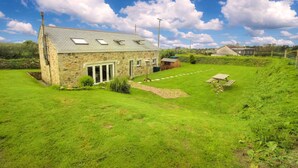 Property grounds - Trennal Barn (Penzance)