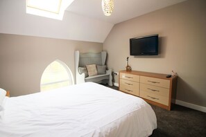 2 bedrooms, free cribs/infant beds, free WiFi - Ty Capel (St Austell)