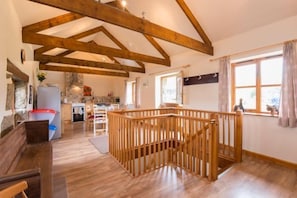 Free cots/infant beds, free WiFi