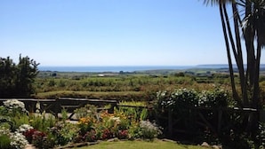 Unclassified image, 2 of 24, button - Towan at Chycarne Farm (Helston)