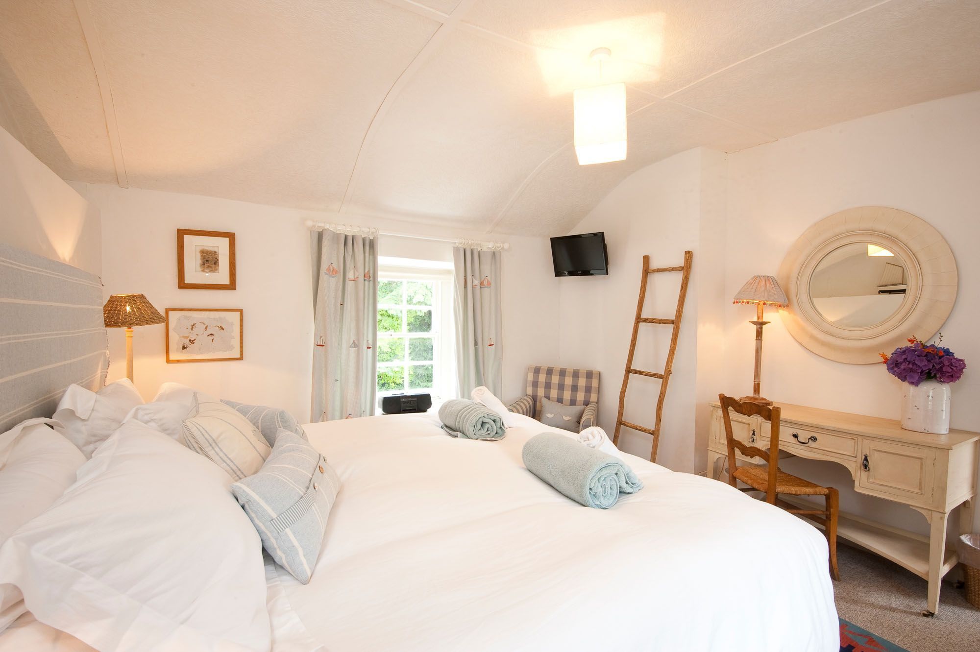 3 عدّة غرف نوم وأسرّة أطفال/رضّع (مجانًا) وواي فاي مجانًا