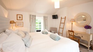 3 Schlafzimmer, kostenlose Babybetten, kostenloses WLAN