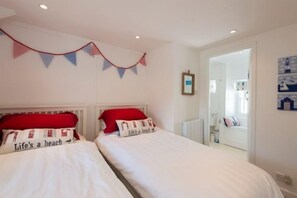 2 bedrooms, free cots/infant beds, free WiFi