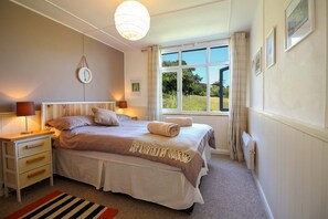 1 bedroom, free cribs/infant beds - The Studio at Loe Beach (Truro)