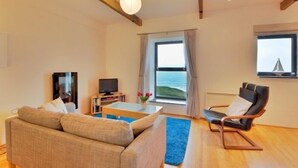 Living area - Cape View (Penzance)
