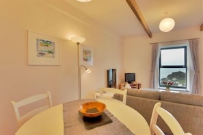 Living area - Cape View (Penzance)