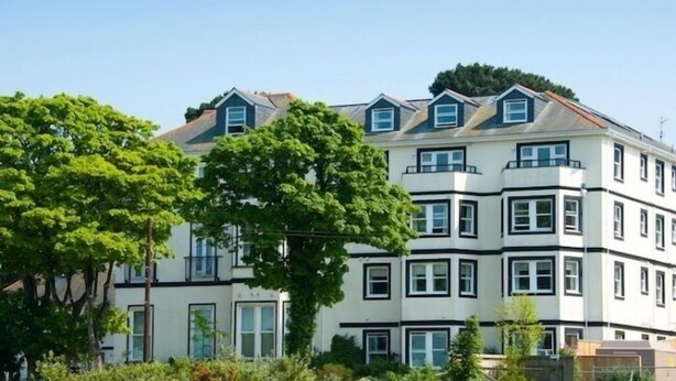 Front of property - Chy Mor (Falmouth)