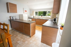 식기 세척기, 유아용 의자, 조리 도구/접시/주방 기구