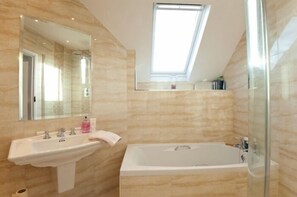Bathroom - Cobblestones (Truro)