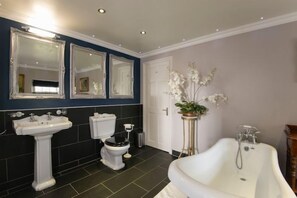 Bathroom - Cobbetts (Camelford)