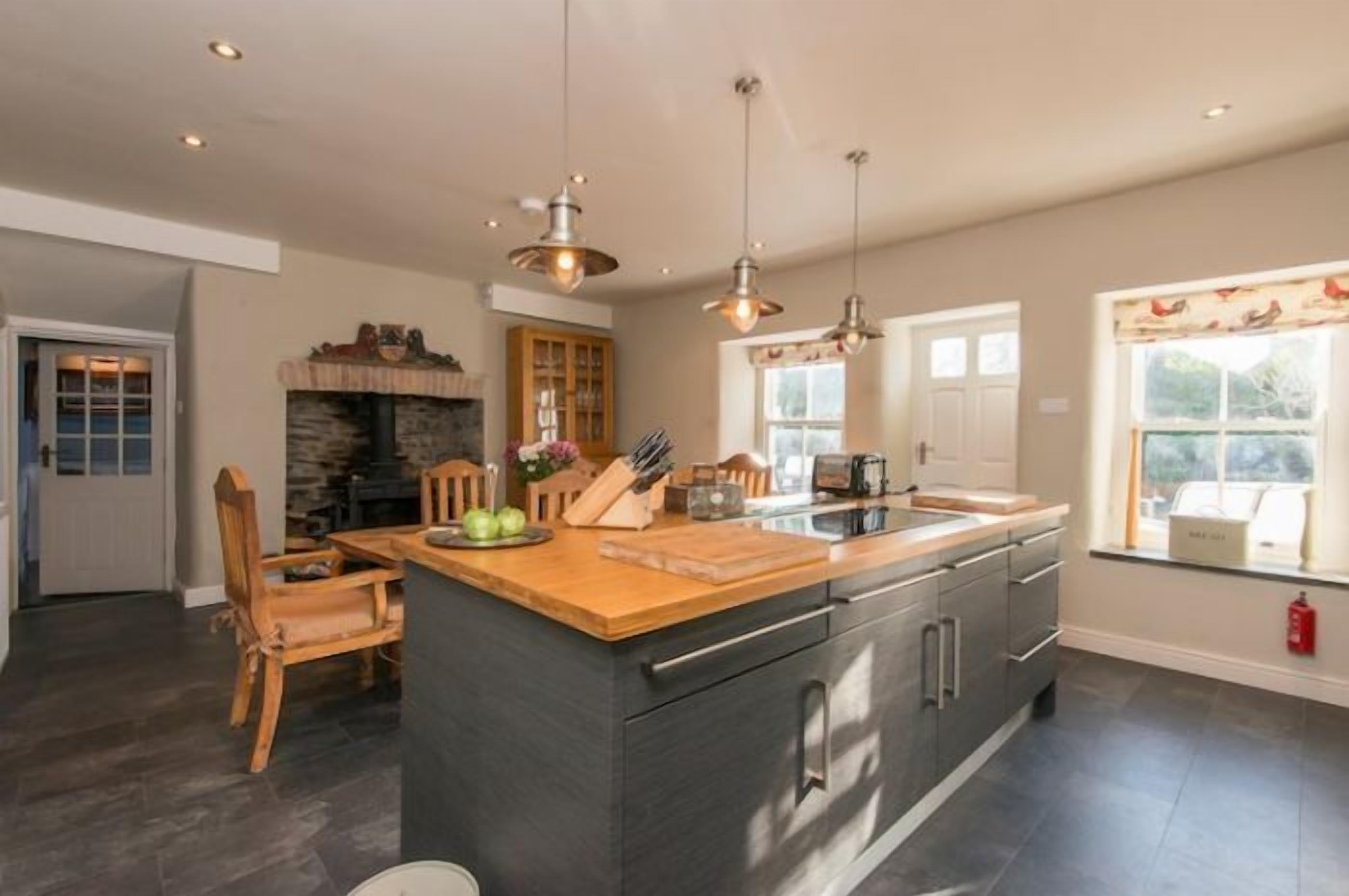 4 chambres, lits bébé (gratuits), Wi-Fi gratuit