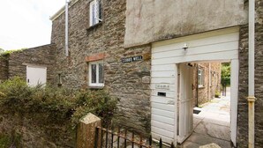 Exterior - Cobbs Well (Fowey)