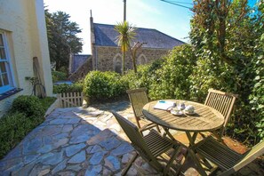 Balcony - Corner Cottage (Truro)