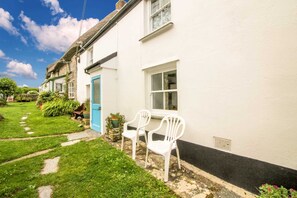 Front of property - Crotchet Cottage (Truro)