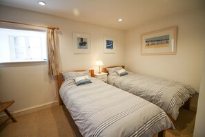 3 bedrooms, free cots/infant beds, free WiFi
