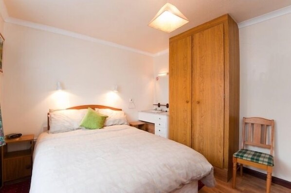 3 phòng ngủ, nôi (giường cho trẻ sơ sinh) miễn phí