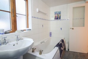 Bathroom - Cornerstone Cottage (Penzance)