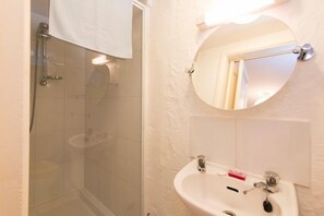 Bathroom - Dingley Cottage (Helston)