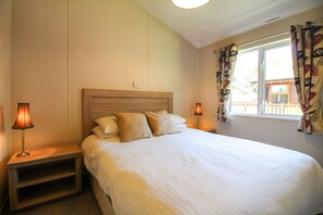 2 bedrooms, free cribs/infant beds, free WiFi - Daisy Lodge (Bodmin)