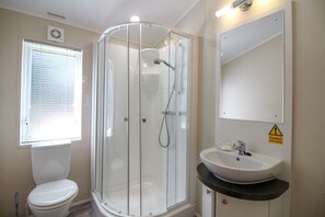 Bathroom - Daisy Lodge (Bodmin)
