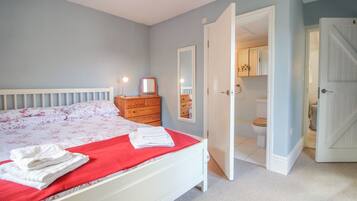 2 makuuhuonetta, ilmaiset vauvansängyt, ilmainen Wi-Fi