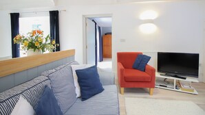 Living area - Crugsillick Studio (Truro)