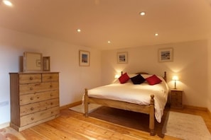 5 bedrooms, free cribs/infant beds, free WiFi - Cusgarne Cottages (Truro)