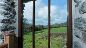 Property grounds - Cusgarne Cottages (Truro)