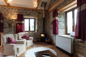 Fireplace - Cusgarne Cottages (Truro)