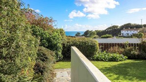 Property grounds - Ellenglaze (Truro)