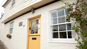 Property grounds - Ferryman's Cottage (St Austell)
