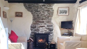 Living area - Ferryman's Cottage (St Austell)