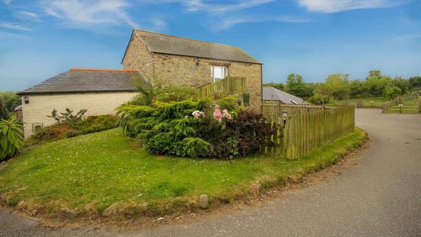 Front of property - Fallow at Pollaughan (Truro)