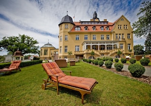 Exterior - Bernsteinschloss Wendorf (Kuhlen-Wendorf)