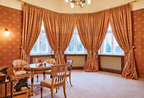 Suite | Salle à manger