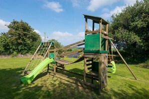 Área de juegos infantiles al aire libre