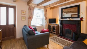 Living area - Fourteen The Square (Truro)
