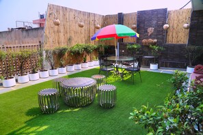 Terrace/patio - Anantkoti Hotel (New Delhi)