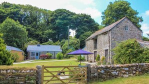 Property entrance - Hawks House (Launceston)