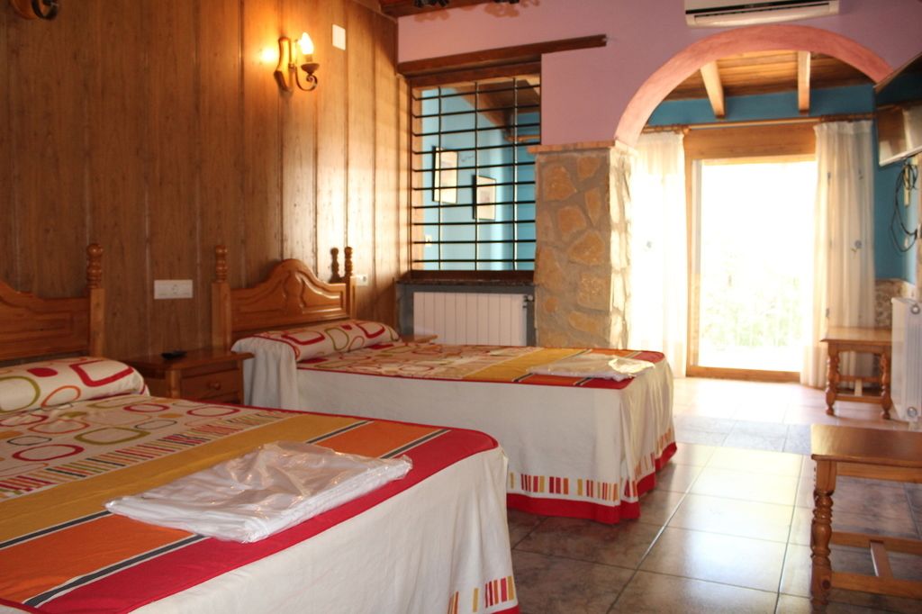 Quadruple Room, Multiple Beds | Free WiFi, bed sheets