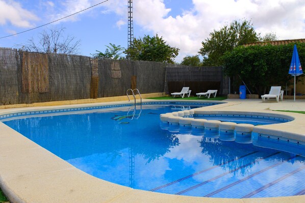 Seasonal outdoor pool