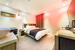 Deluxe Room | Free WiFi, bed sheets, wheelchair access - LA View Hotel (Seoul)